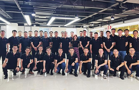 為了離你更近，才有了這張“新”合影